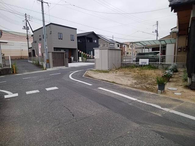 【555万円】売地 /倉敷市玉島爪崎
新倉敷駅まで徒歩9分(720m)駅近物件、マルナカ新倉敷店まで1分、買い物、交通アクセス便利地、店舗、事務所などに。狭小地ですが、大きい家ができます。